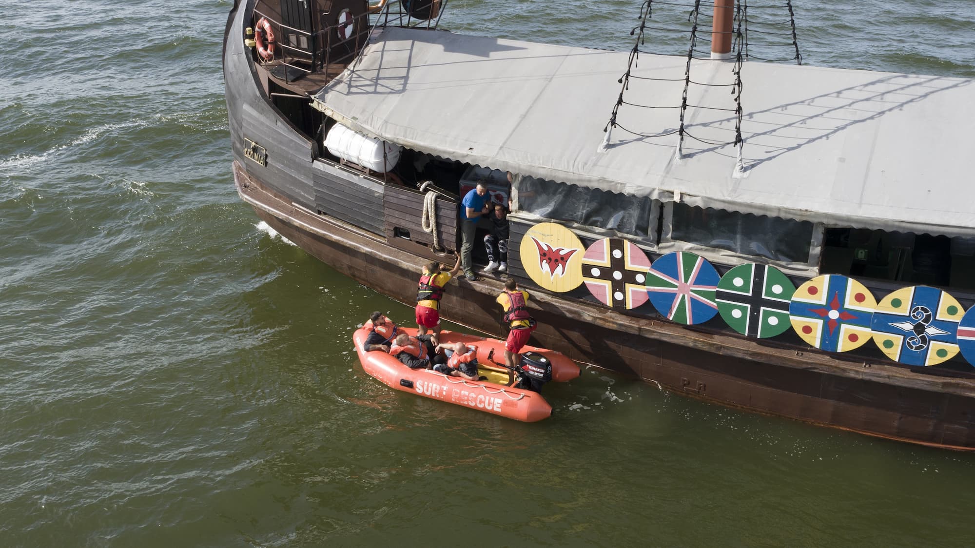 Bezprecedensowa akcja ratunkowa na morzu! Ewakuacja pasażerów statku Viking